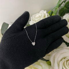 Collana punto luce cuore oro e diamante